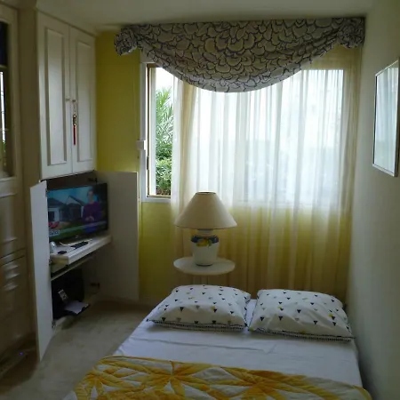 Résidence L'eden St-tropez Apartamento *